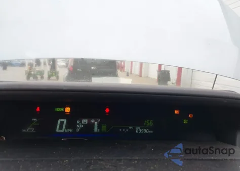 2014 Toyota Prius V Two z USA, uszkodzony, nr VIN JTDZN3EU9E3338444